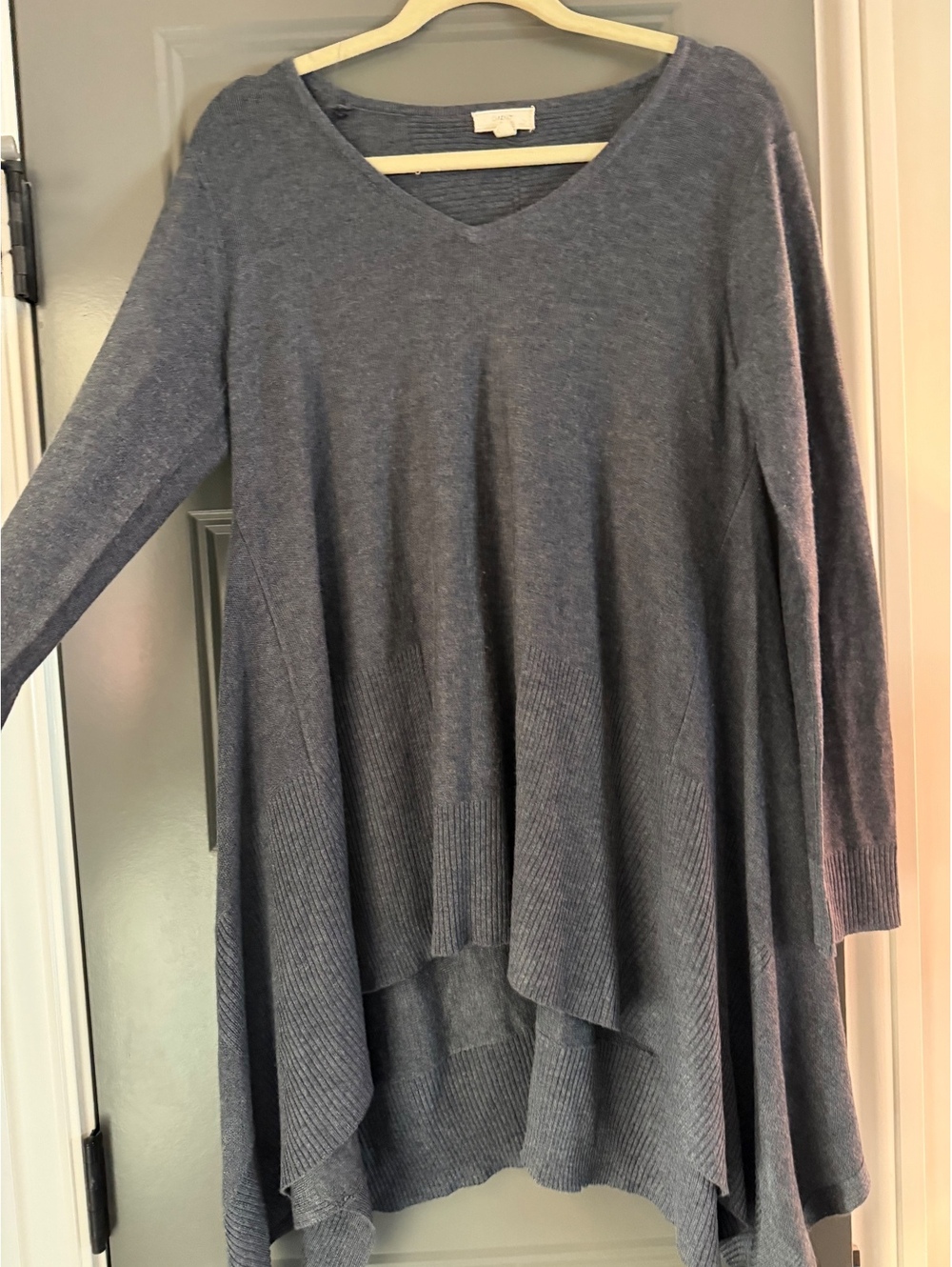 Cupio Women's Gray V-Neck Long Sleeve Sweater Dress Size Large